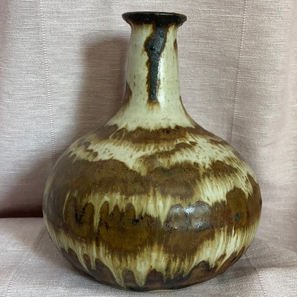 Handmade Clay Vase 🏺 - Picture 2 of 4